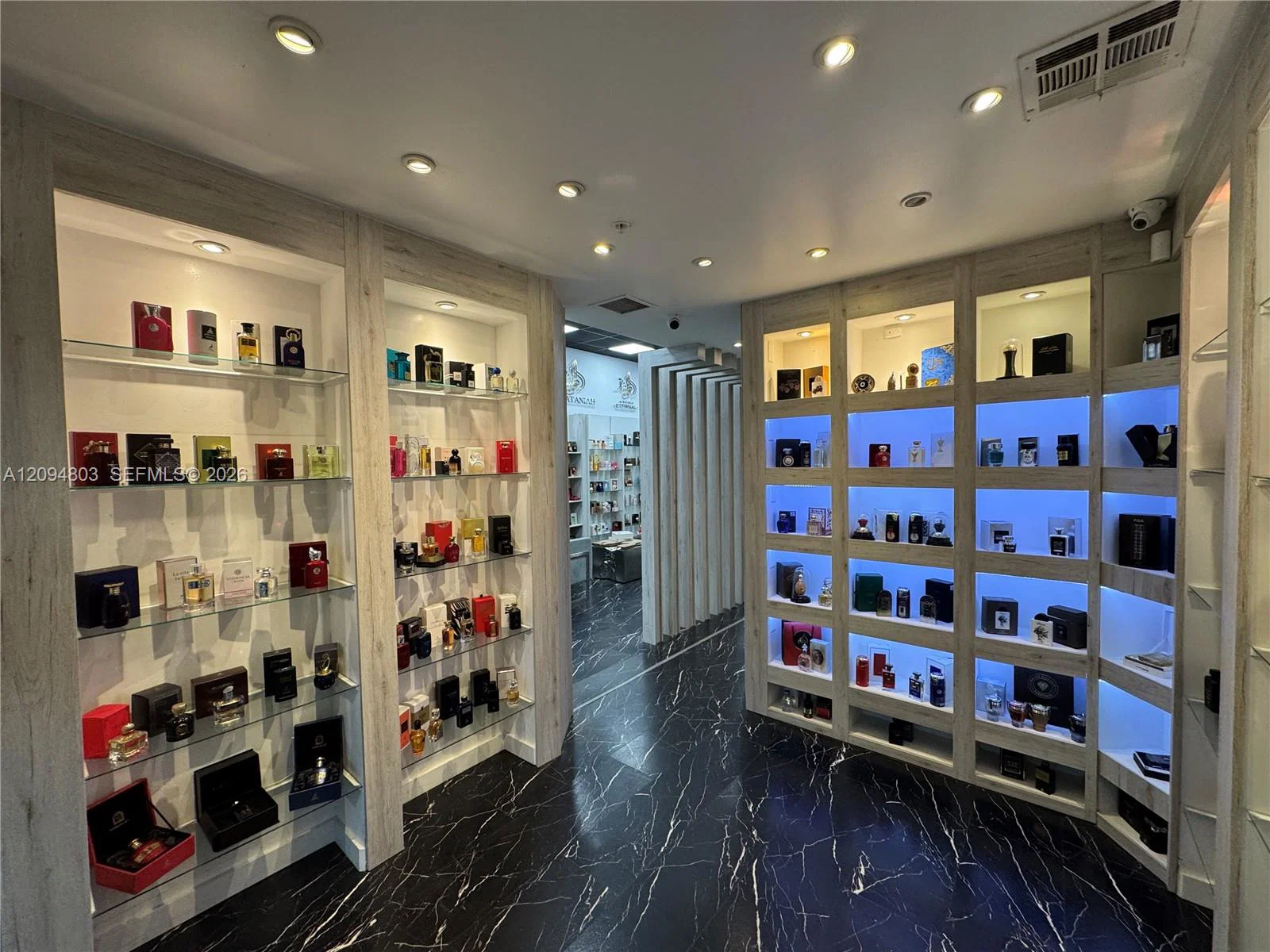 Established Global Retailer with Scalable Wholesale Operations