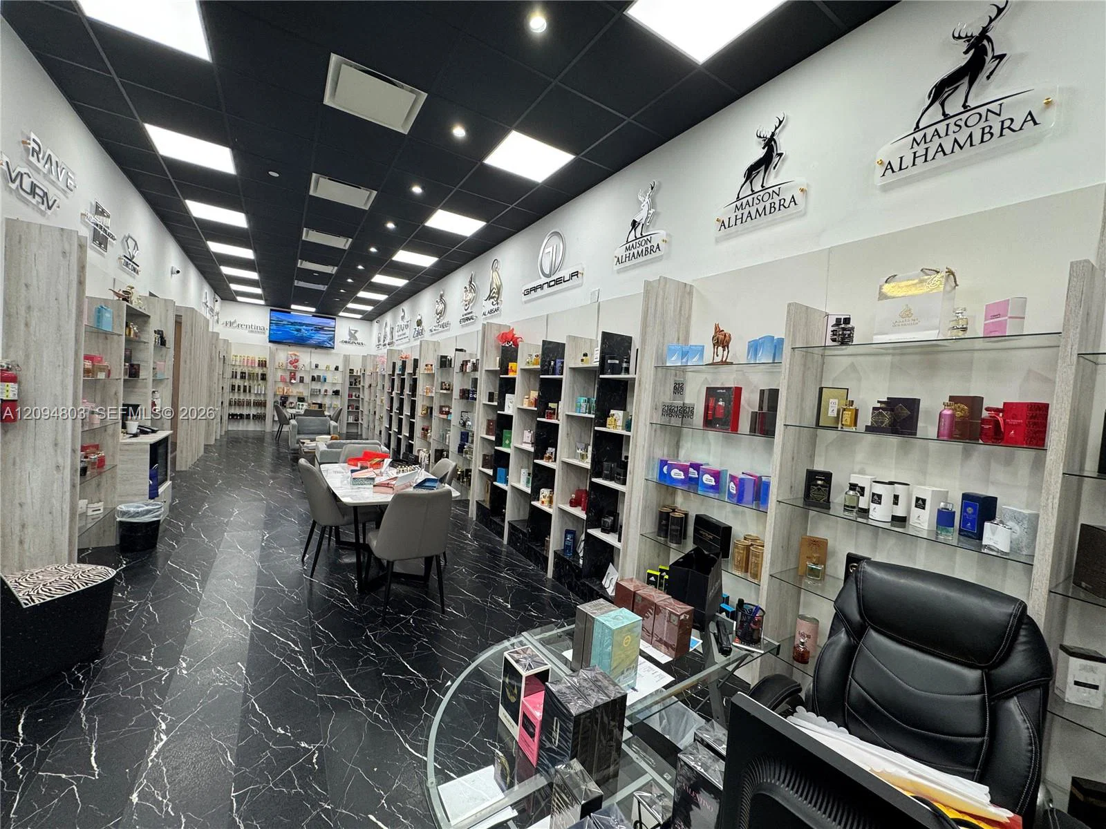 Established Global Retailer with Scalable Wholesale Operations