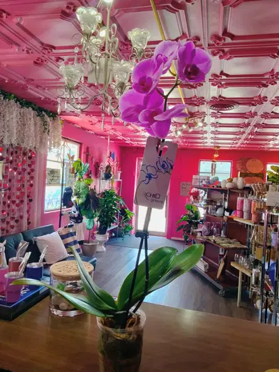 Established Floral Shop with Loyal Customer Base
