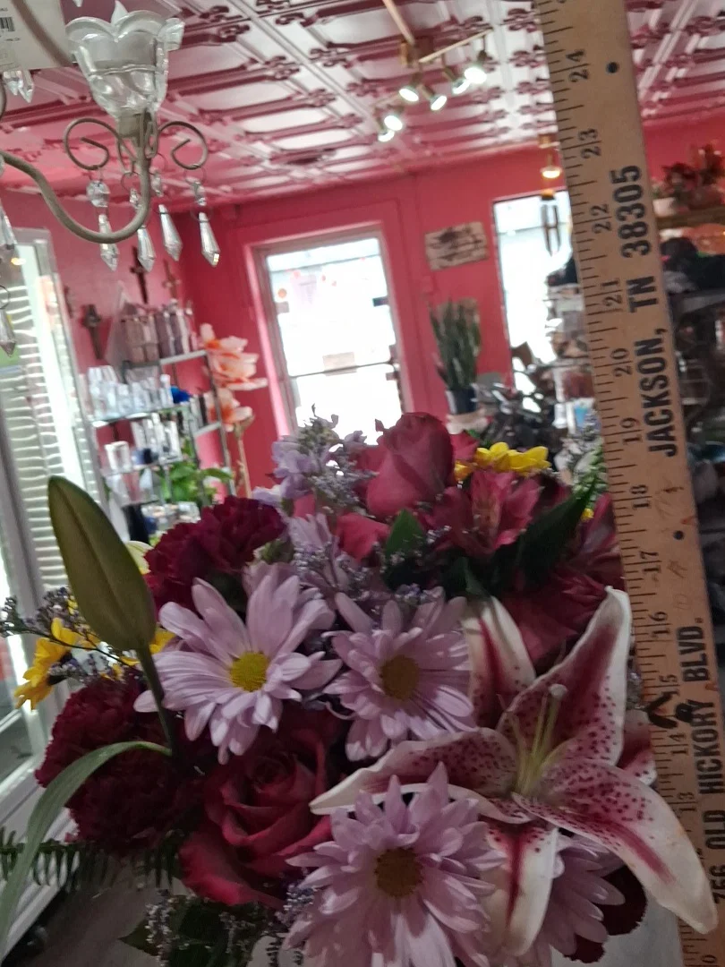 Established Floral Shop with Loyal Customer Base