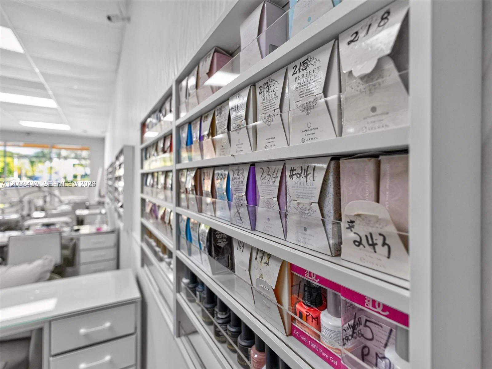 Turnkey Beauty Salon Assets with Modern Equipment and Interiors