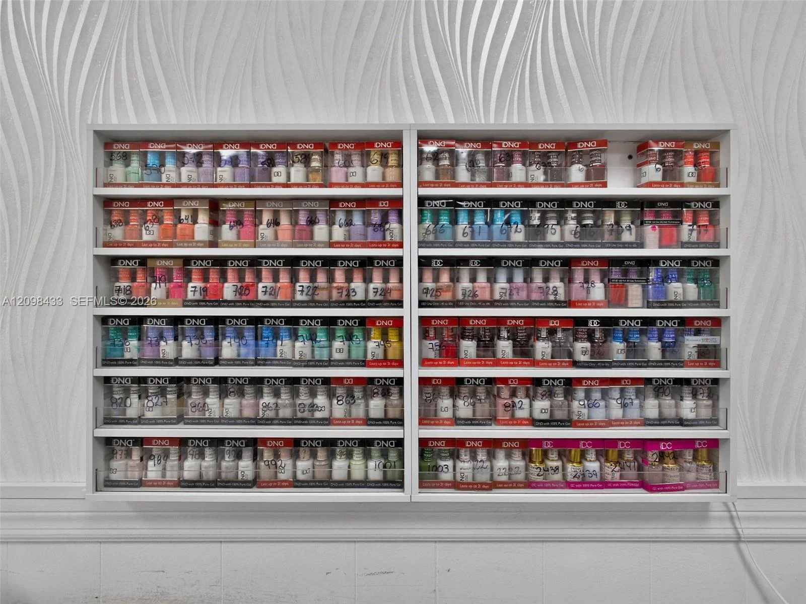 Turnkey Beauty Salon Assets with Modern Equipment and Interiors