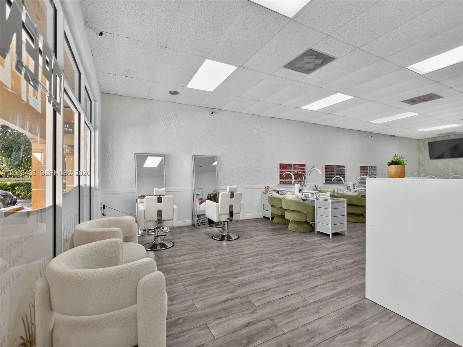 Turnkey Beauty Salon Assets with Modern Equipment and Interiors