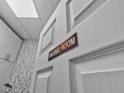 Turnkey Beauty Salon Assets with Modern Equipment and Interiors