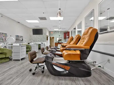 Turnkey Beauty Salon Assets with Modern Equipment and Interiors