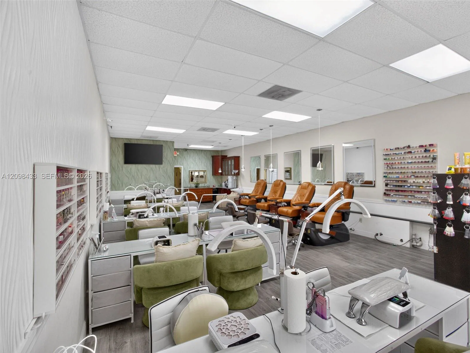 Turnkey Beauty Salon Assets with Modern Equipment and Interiors