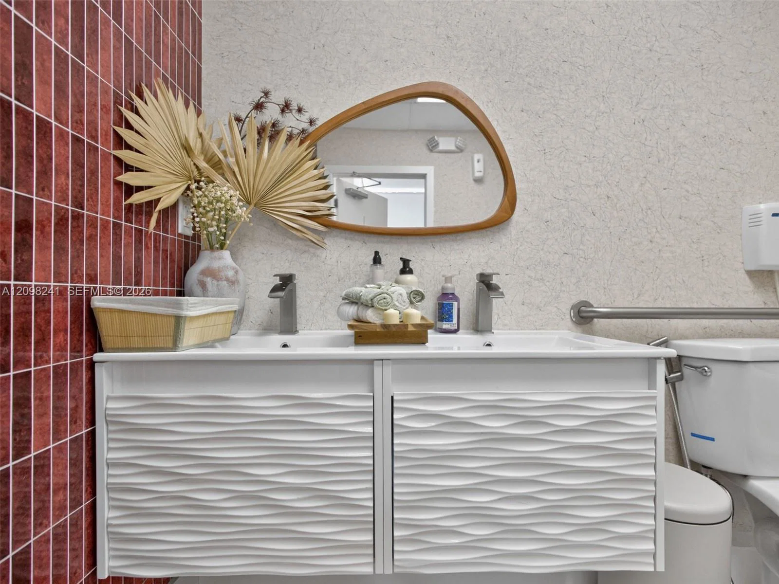 Turnkey Hair Salon Assets with Modern Finishes