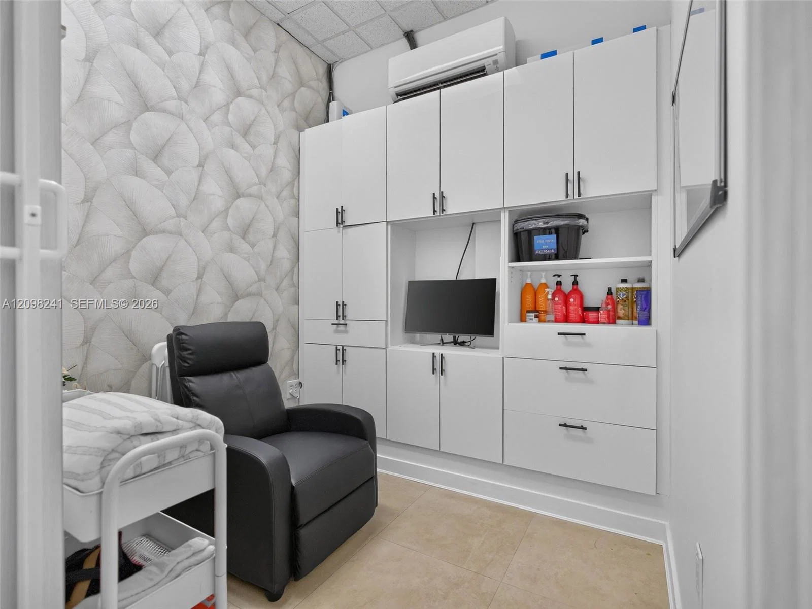 Turnkey Hair Salon Assets with Modern Finishes