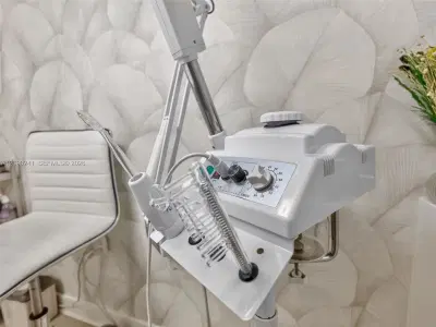 Turnkey Hair Salon Assets with Modern Finishes