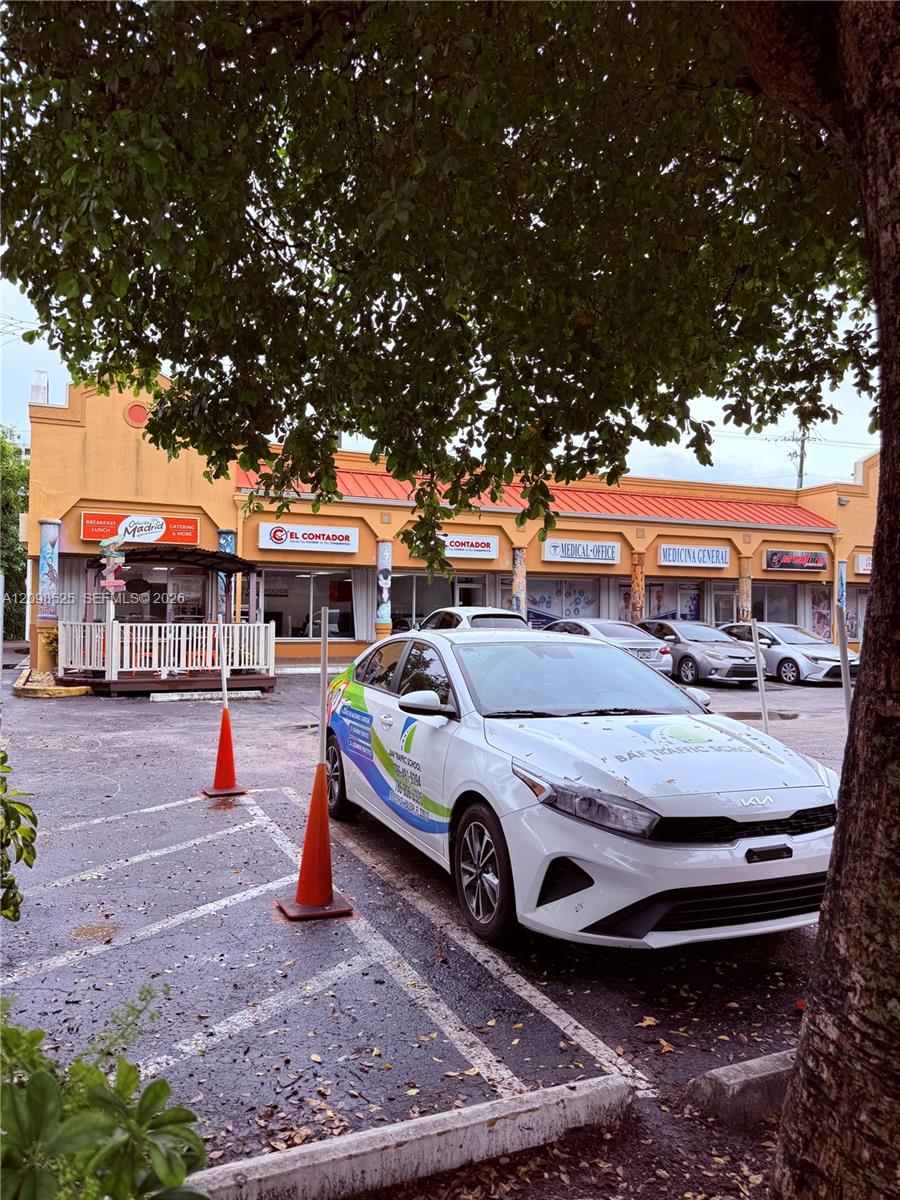 Established Cafe with Prime Location and Outdoor Seating