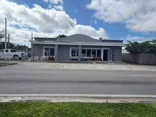 Established Laundromat with Commercial Real Estate and Expansion Potential