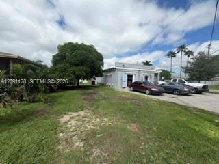 Established Laundromat with Commercial Real Estate and Expansion Potential