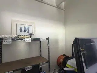 Established Laundromat with Commercial Real Estate and Expansion Potential