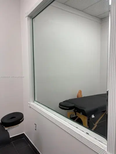 Complete Salon Fixtures and Equipment with Modern Amenities