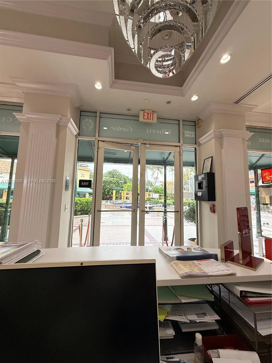 Complete Optical Shop Assets with Modern Fixtures and Inventory