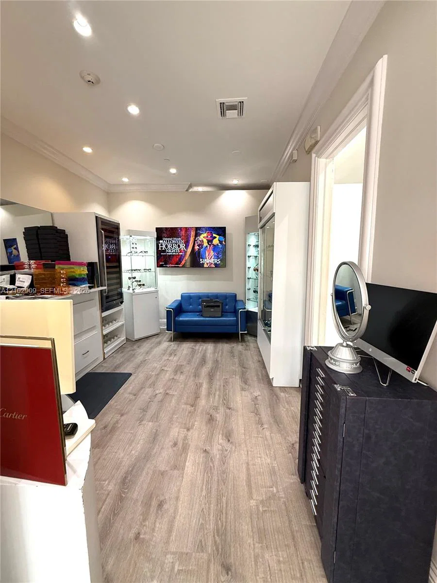 Complete Optical Shop Assets with Modern Fixtures and Inventory