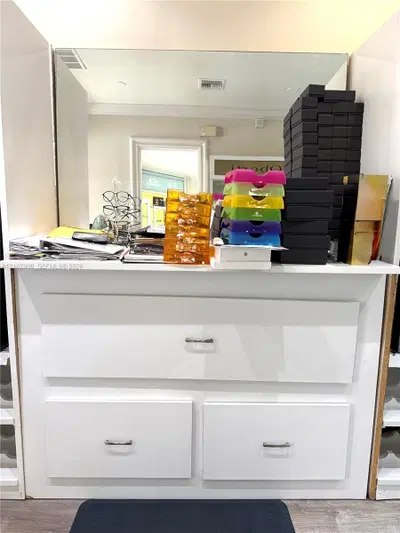 Complete Optical Shop Assets with Modern Fixtures and Inventory