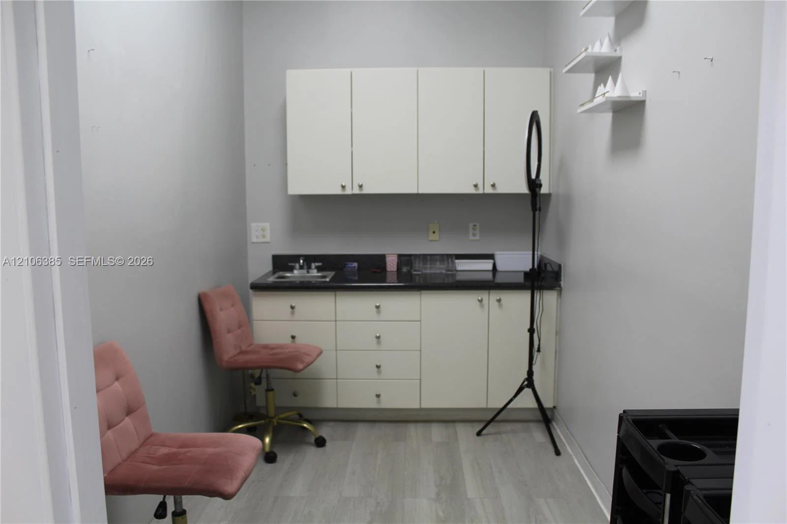 Turnkey Beauty Salon Equipment and Fixtures Package