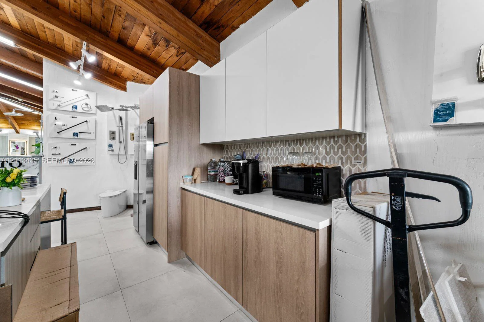 Turnkey Home Improvement Showroom with Customer Connections
