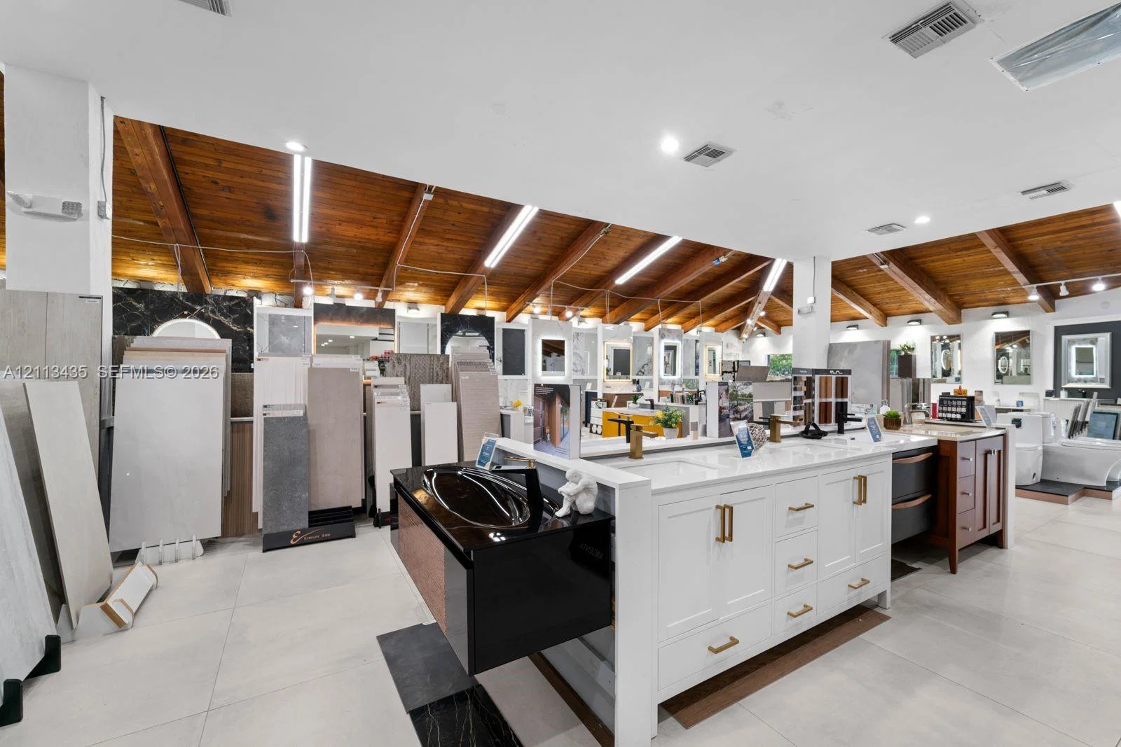 Turnkey Home Improvement Showroom with Customer Connections